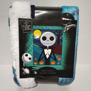The Nightmare Before Christmas White Silk Touch Sherpa Throw Size 40x50 In New